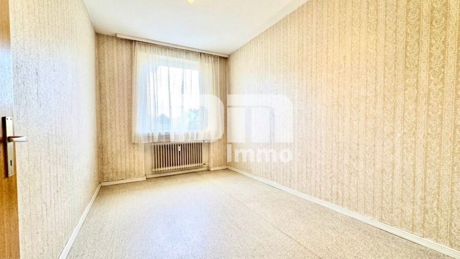Großzügiges 1-2 Familienhaus mit vielseitigem Nutzungspotenzial und schönem Garten - EG Kinderzimmer / Gäste / Büro